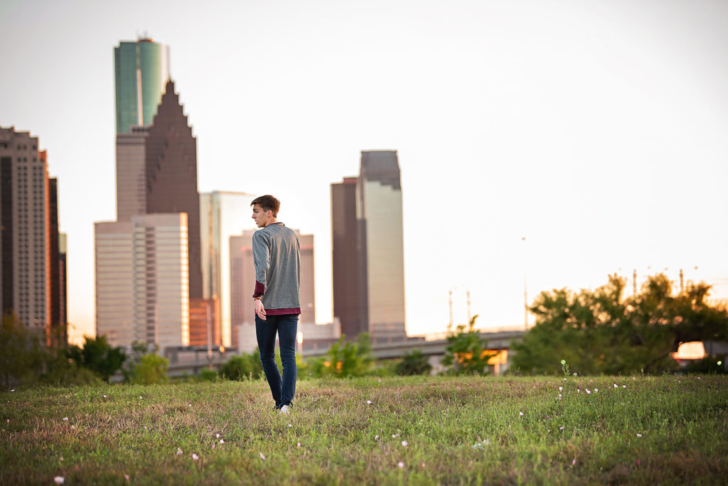 houston skyline senior photo