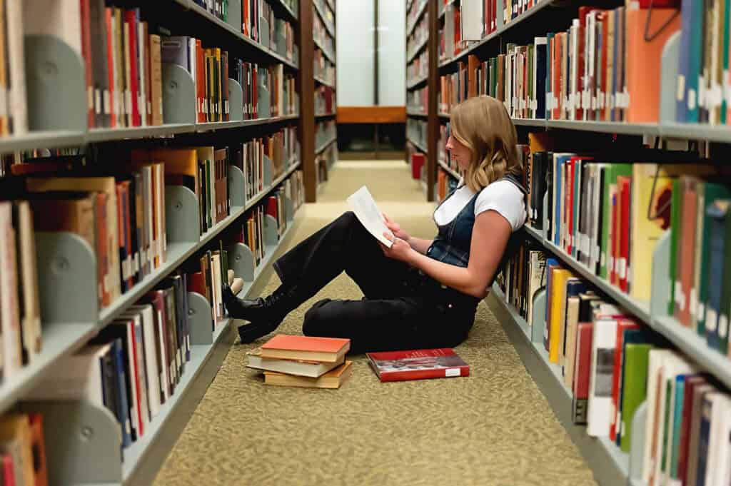 planning your senior session at a library